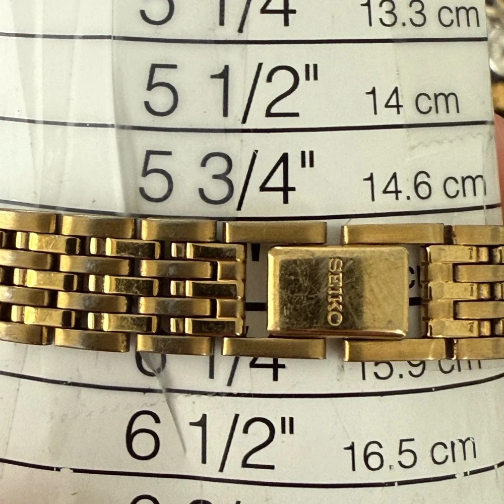 Seiko Vintage Ladies Watch Black Dial Gold-Tone Bracelet New Battery
